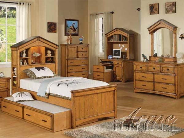 4 Piece Montana Bedroom Set In Rustic Oak Finish By Acme 00125