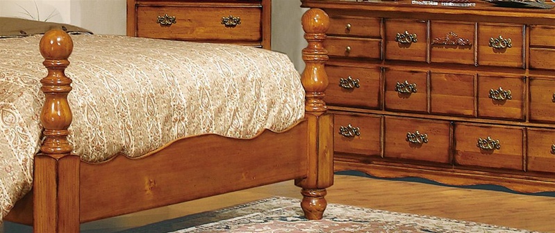 Coventry 6 Piece Bedroom Suite In Honey Pine Finish By Crown Mark B5900