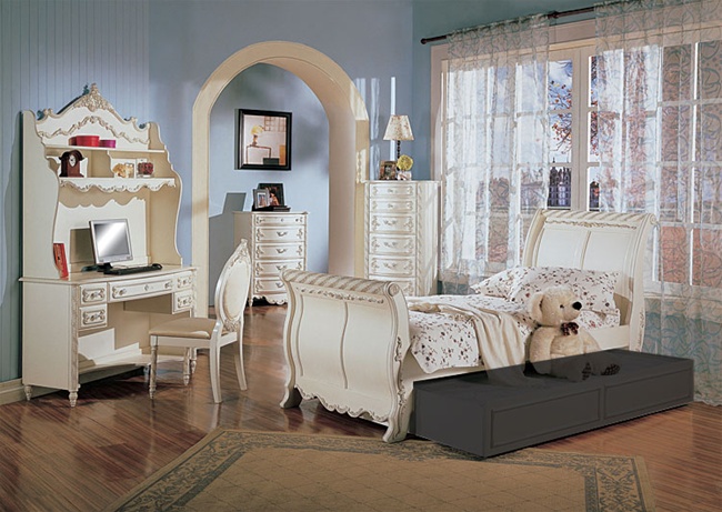 bedroom set with desk and hutch