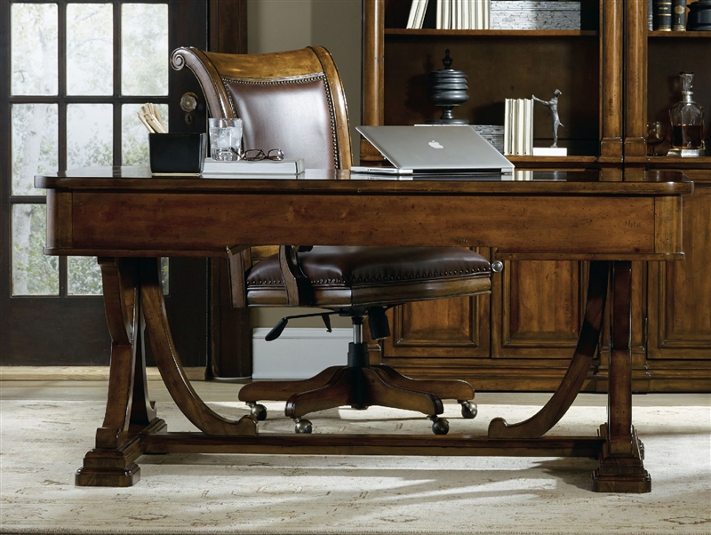 tynecastle desk